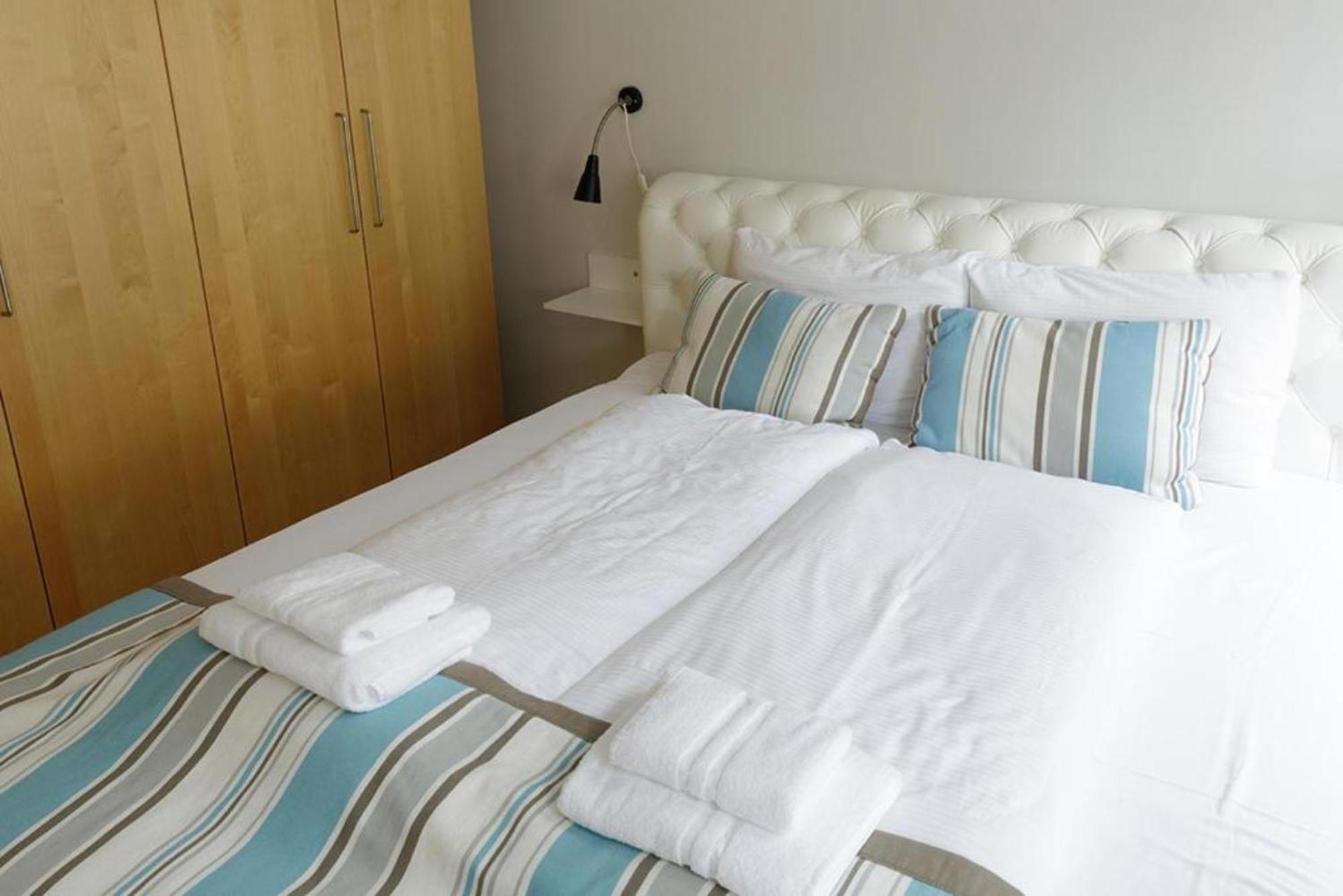 Hildibrand Apartment Hotel Neskaupstadur ภายนอก รูปภาพ