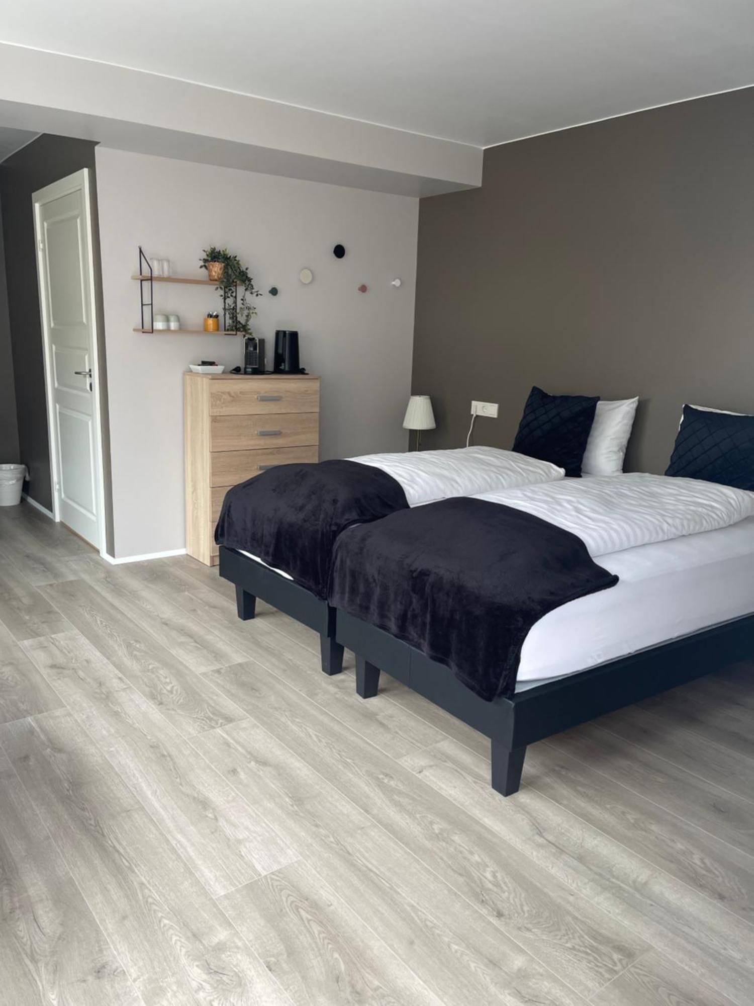 Hildibrand Apartment Hotel Neskaupstadur ภายนอก รูปภาพ